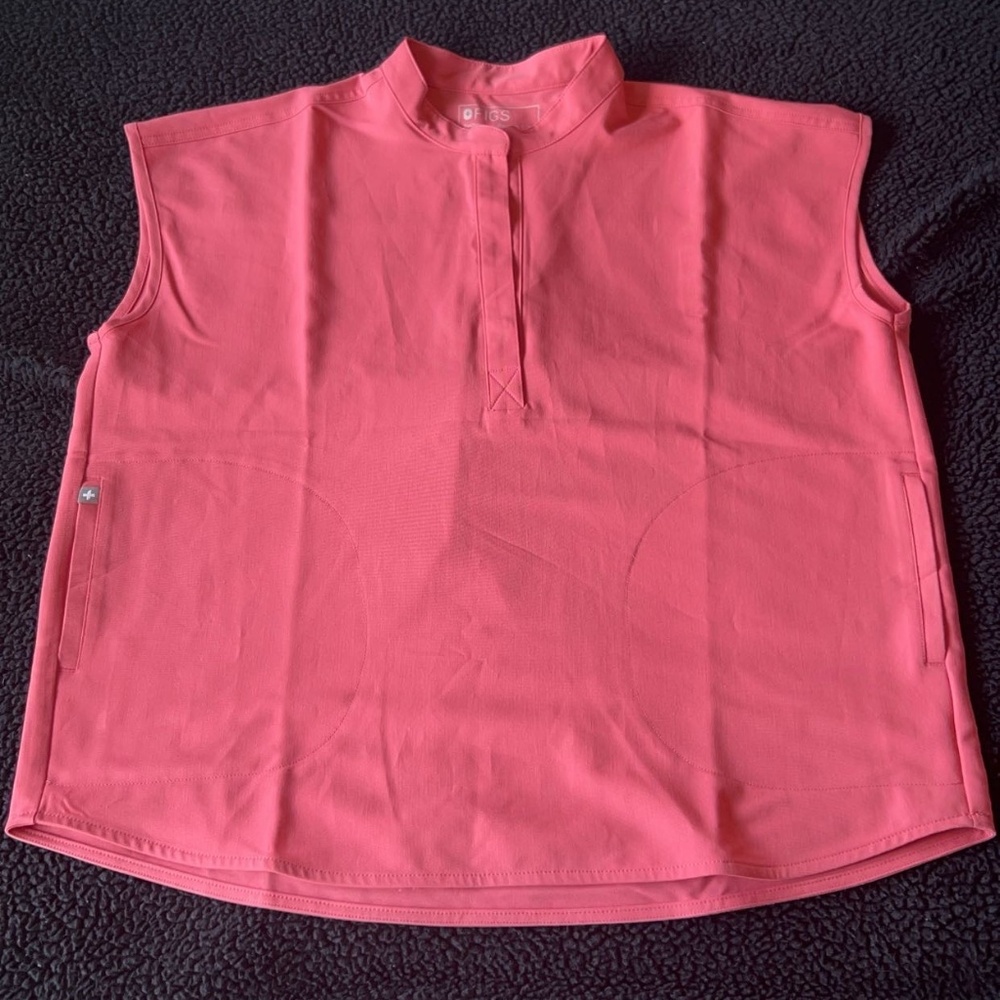 Figs Rafaela Three-Pocket Oversized Scrub Top